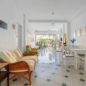 Hasta La Vista Hostel